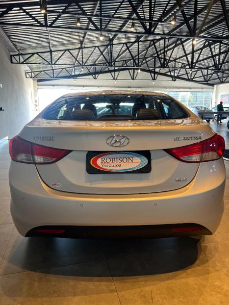 HYUNDAI Elantra 1.8 16V 4P GLS AUTOM�TICO, Foto 5