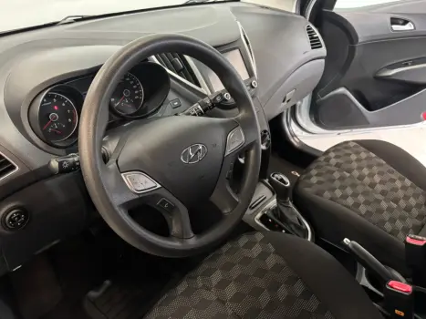 HYUNDAI HB 20 Hatch 1.6 16V 4P FLEX COMFORT PLUS AUTOM�TICO, Foto 9