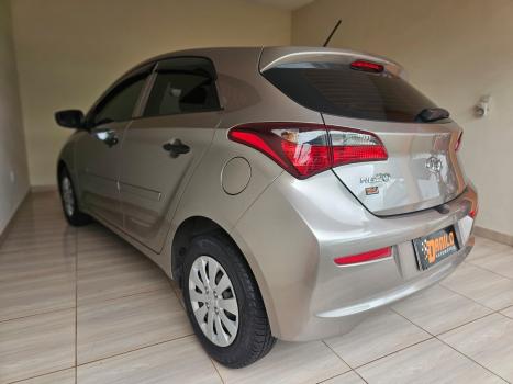 HYUNDAI HB 20 Hatch 1.0 12V 4P FLEX UNIQUE, Foto 4