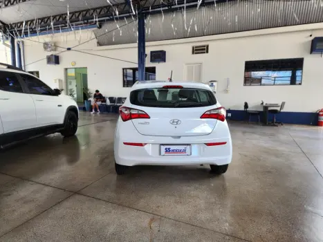 HYUNDAI HB 20 Hatch 1.0 12V 4P FLEX UNIQUE, Foto 5