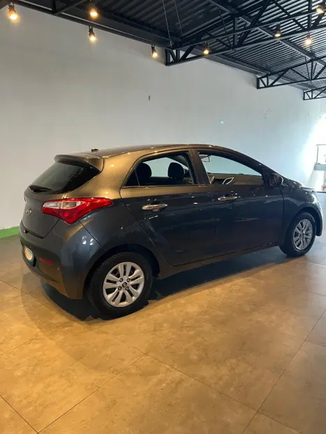 HYUNDAI HB 20 Hatch , Foto 3