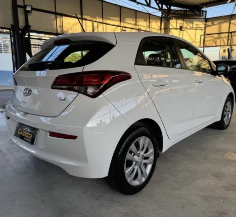 HYUNDAI HB 20 Hatch 1.6 16V 4P FLEX COMFORT PLUS, Foto 4