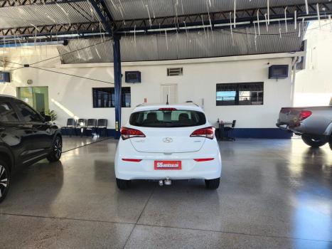 HYUNDAI HB 20 Hatch 1.6 16V 4P FLEX COMFORT PLUS AUTOM�TICO, Foto 5