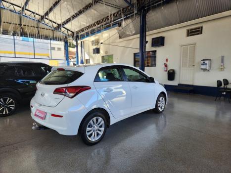 HYUNDAI HB 20 Hatch 1.6 16V 4P FLEX COMFORT PLUS AUTOM�TICO, Foto 6