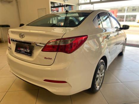 HYUNDAI HB 20 Sedan 1.0 12V 4P FLEX COMFORT PLUS TURBO, Foto 2