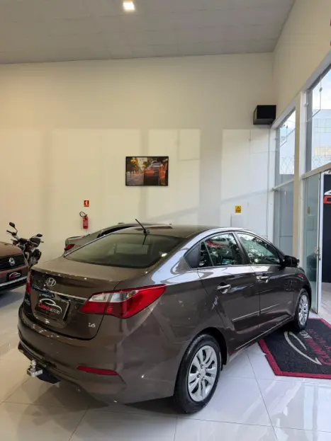 HYUNDAI HB 20 Sedan 1.6 16V 4P FLEX COMFORT PLUS, Foto 9