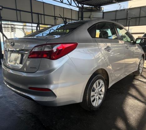 HYUNDAI HB 20 Sedan 1.6 16V 4P FLEX COMFORT PLUS AUTOM�TICO, Foto 4