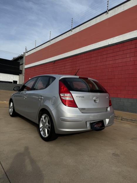 HYUNDAI I30 2.0 16V 4P, Foto 7