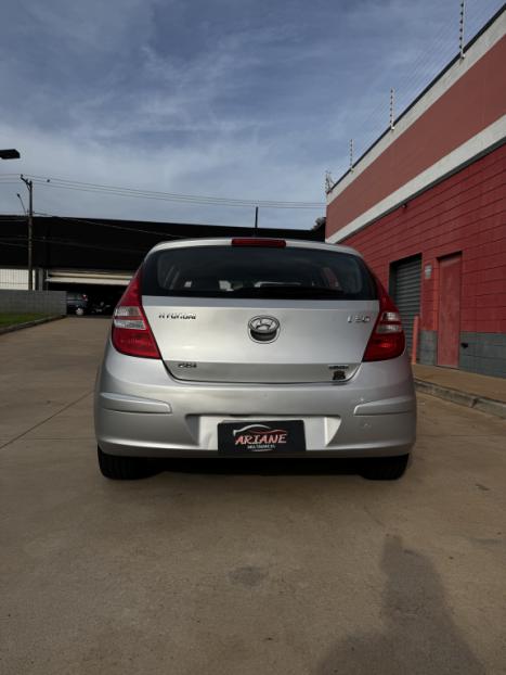 HYUNDAI I30 2.0 16V 4P, Foto 8