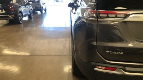 JEEP Commander 2.0 16V 4P TD380 LIMITED TURBO DIESEL AUTOM�TICO AT9, Foto 9