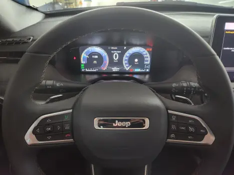 JEEP Commander 2.0 16V 4P TD380 OVERLAND 4X4 TURBO DIESEL AUTOM�TICO AT9, Foto 11