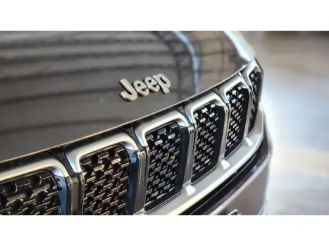 JEEP Commander 2.0 16V 4P TD380 OVERLAND 4X4 TURBO DIESEL AUTOM�TICO AT9, Foto 16