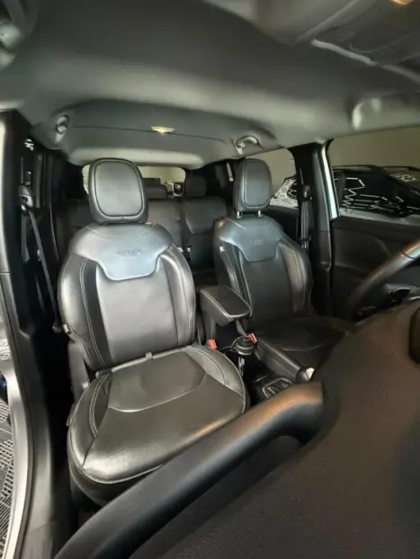 JEEP Renegade 1.3 16V 4P FLEX T270 LONGITUDE TURBO AUTOM�TICO, Foto 10