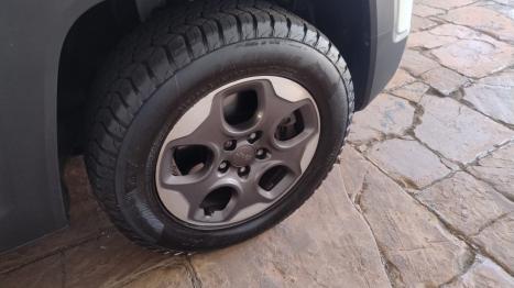 JEEP Renegade 1.8 16V 4P FLEX LONGITUDE AUTOM�TICO, Foto 10