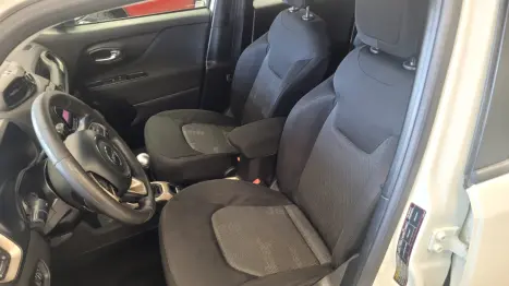 JEEP Renegade 2.0 16V 4P TURBO DIESEL LONGITUDE 4X4 AUTOM�TICO, Foto 9