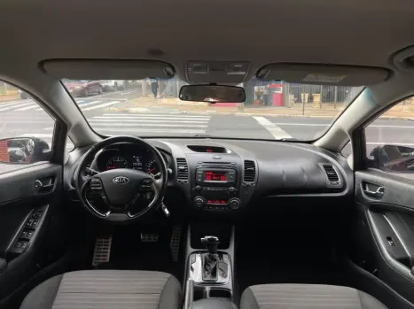 KIA Cerato Sedan 1.6 16V 4P SX AUTOMTICO, Foto 2