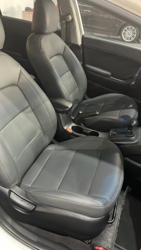 KIA Cerato Sedan 1.6 16V 4P SX, Foto 8