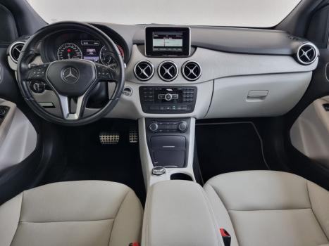 MERCEDES-BENZ B 200 1.6 4P TURBO AUTOM�TICO, Foto 2