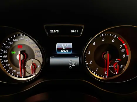 MERCEDES-BENZ GLA 200 1.6 16V 4P FLEX CGI STYLE TURBO AUTOMTICO, Foto 8