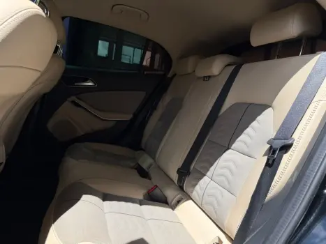 MERCEDES-BENZ GLA 200 1.6 16V 4P CGI STYLE TURBO AUTOM�TICO, Foto 7