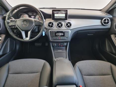 MERCEDES-BENZ GLA 200 1.6 16V 4P CGI ADVANCE TURBO AUTOM�TICO, Foto 2