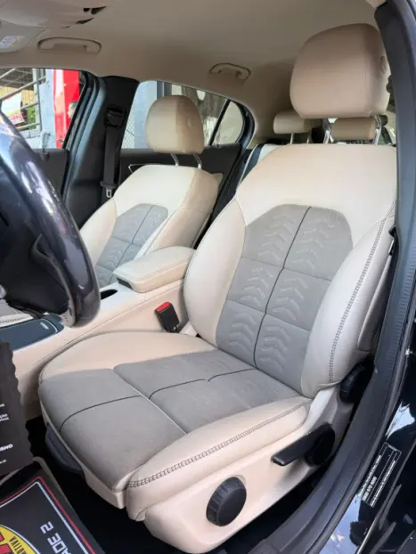 MERCEDES-BENZ GLA 200 1.6 16V 4P CGI STYLE TURBO AUTOM�TICO, Foto 7