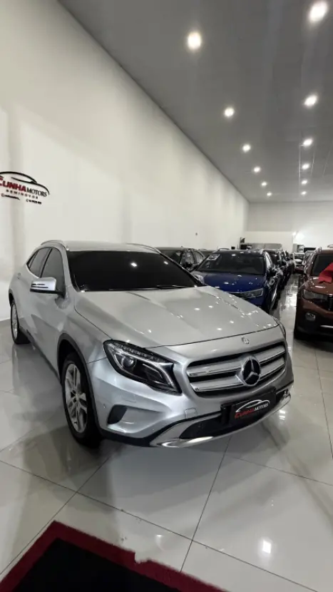 MERCEDES-BENZ GLA 200 1.6 16V 4P FLEX CGI ENDURO TURBO AUTOM�TICO, Foto 4