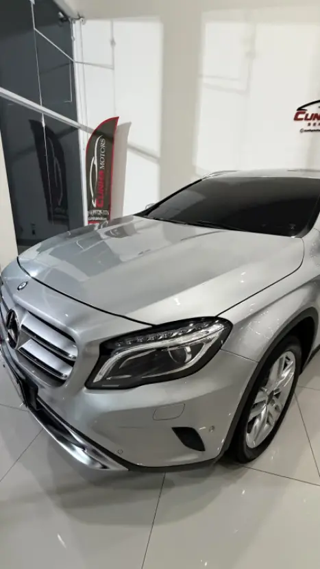 MERCEDES-BENZ GLA 200 1.6 16V 4P FLEX CGI ENDURO TURBO AUTOM�TICO, Foto 5
