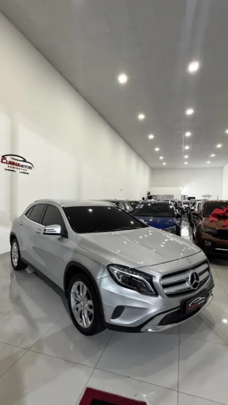 MERCEDES-BENZ GLA 200 1.6 16V 4P FLEX CGI ENDURO TURBO AUTOM�TICO, Foto 8