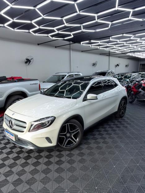 MERCEDES-BENZ GLA 200 1.6 16V 4P CGI VISION TURBO AUTOMÁTICO, Foto 1