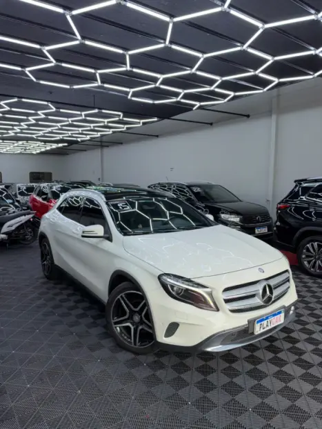 MERCEDES-BENZ GLA 200 1.6 16V 4P CGI VISION TURBO AUTOMÁTICO, Foto 3