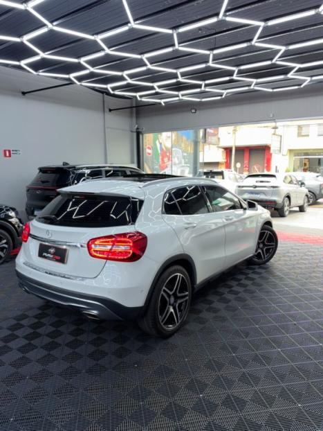 MERCEDES-BENZ GLA 200 1.6 16V 4P CGI VISION TURBO AUTOMÁTICO, Foto 4