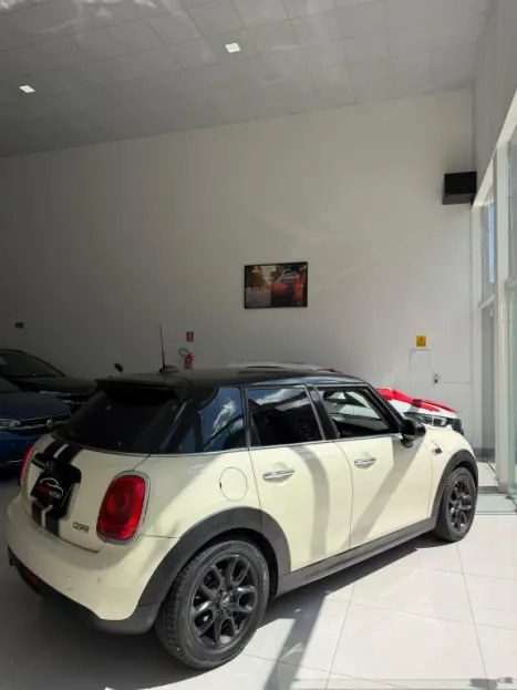 MINI Cooper 1.5 12V TURBO AUTOM�TICO, Foto 4