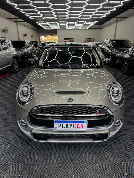 MINI Cooper 2.0 16V S TOP TURBO, Foto 2 MINI Cooper 2.0 16V S TOP TURBO, Foto 2