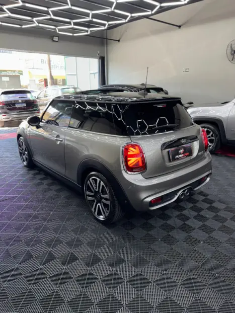 MINI Cooper 2.0 16V S TOP TURBO, Foto 6 MINI Cooper 2.0 16V S TOP TURBO, Foto 6