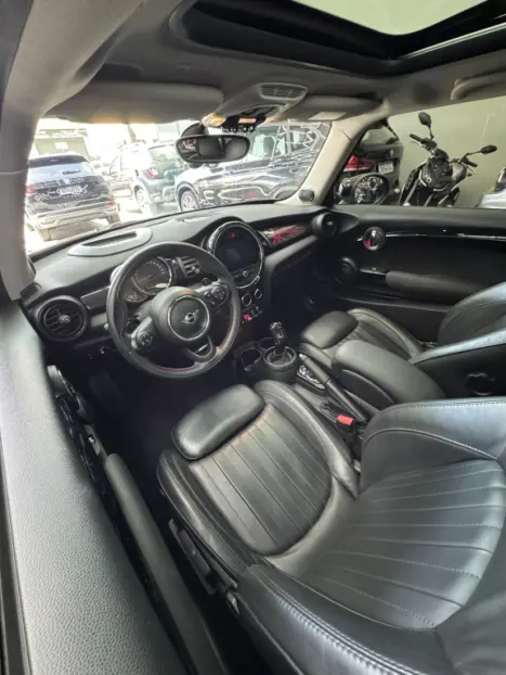 MINI Cooper 2.0 16V S TOP TURBO, Foto 9 MINI Cooper 2.0 16V S TOP TURBO, Foto 9