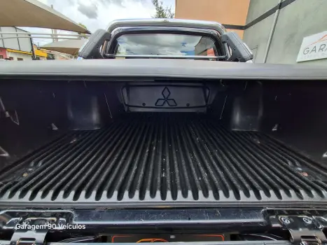 MITSUBISHI L 200 3.5 24V FLEX HPE 4X4  CABINE DUPLA AUTOM�TICO, Foto 17