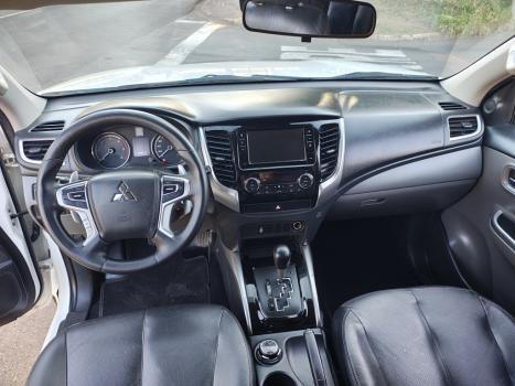 MITSUBISHI L 200 Triton 2.4 16V SPORT HPE-S 4X4 CABINE DUPLA TURBO DIESEL AUTOM�TICO, Foto 13