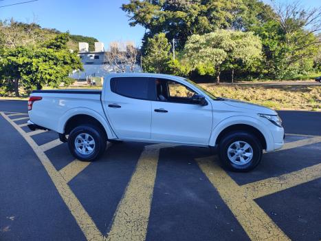 MITSUBISHI L 200 Triton 2.4 16V SPORT HPE-S 4X4 CABINE DUPLA TURBO DIESEL AUTOM�TICO, Foto 15