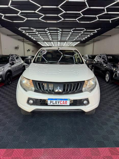 MITSUBISHI L 200 Triton 2.4 16V SPORT HPE 4X4 CABINE DUPLA TURBO DIESEL AUTOM�TICO, Foto 2