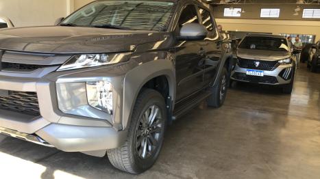 MITSUBISHI L 200 Triton 2.4 16V SPORT GLS CABINE DUPLA TURBO DIESEL AUTOM�TICO, Foto 11