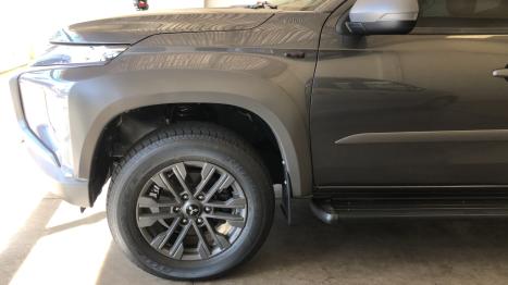 MITSUBISHI L 200 Triton 2.4 16V SPORT GLS CABINE DUPLA TURBO DIESEL AUTOM�TICO, Foto 12