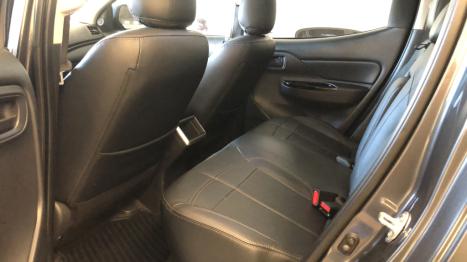 MITSUBISHI L 200 Triton 2.4 16V SPORT GLS CABINE DUPLA TURBO DIESEL AUTOM�TICO, Foto 15
