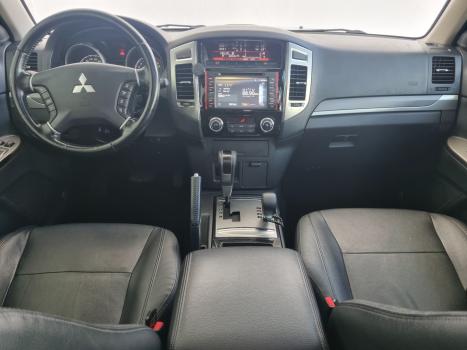 MITSUBISHI Pajero Full 3.8 V6 24V HPE 4X4 AUTOMÁTICO, Foto 2 MITSUBISHI Pajero Full 3.8 V6 24V HPE 4X4 AUTOMÁTICO, Foto 2