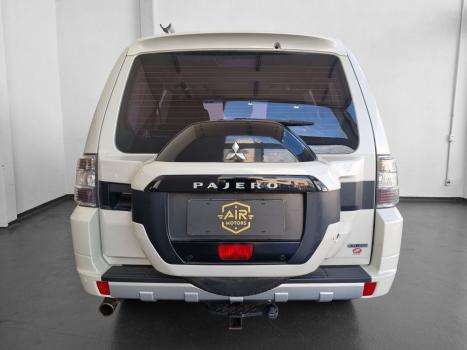 MITSUBISHI Pajero Full 3.8 V6 24V HPE 4X4 AUTOMÁTICO, Foto 8 MITSUBISHI Pajero Full 3.8 V6 24V HPE 4X4 AUTOMÁTICO, Foto 8