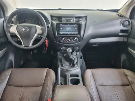 NISSAN Frontier 2.3 16V S 4X4 CABINE DUPLA BI-TURBO DIESEL, Foto 2