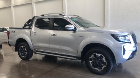 NISSAN Frontier 2.3 16V PLATINUM CABINE DUPLA 4X4 BI-TURBO DIESEL AUTOM�TICO, Foto 2