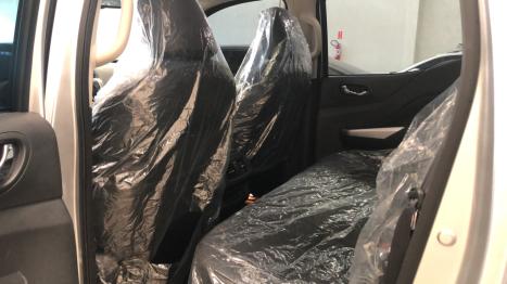 NISSAN Frontier 2.3 16V PLATINUM CABINE DUPLA 4X4 BI-TURBO DIESEL AUTOM�TICO, Foto 15