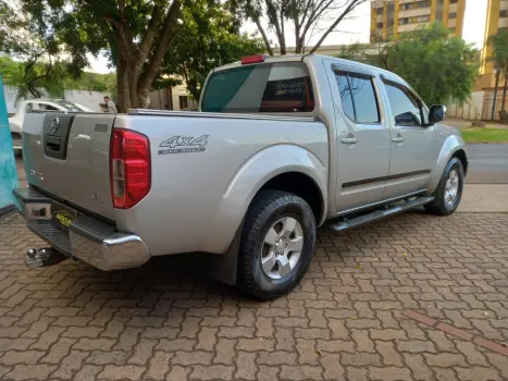 NISSAN Frontier 2.5 SEL 4X4 TURBO DIESEL CABINE DUPLA AUTOMÁTICO, Foto 6 NISSAN Frontier 2.5 SEL 4X4 TURBO DIESEL CABINE DUPLA AUTOMÁTICO, Foto 6