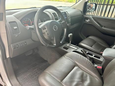 NISSAN Frontier 2.5 SL 4X4 TURBO DIESEL CABINE DUPLA AUTOM�TICO, Foto 5